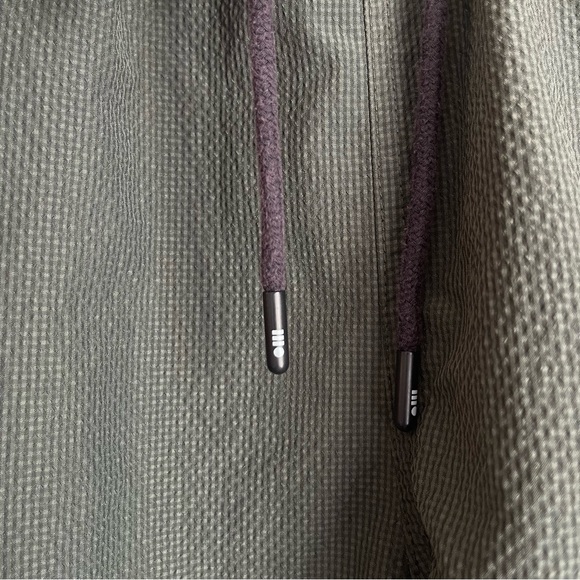 Solid & Striped Seersucker Dark Green Swim Trunks - Picture 6 of 7